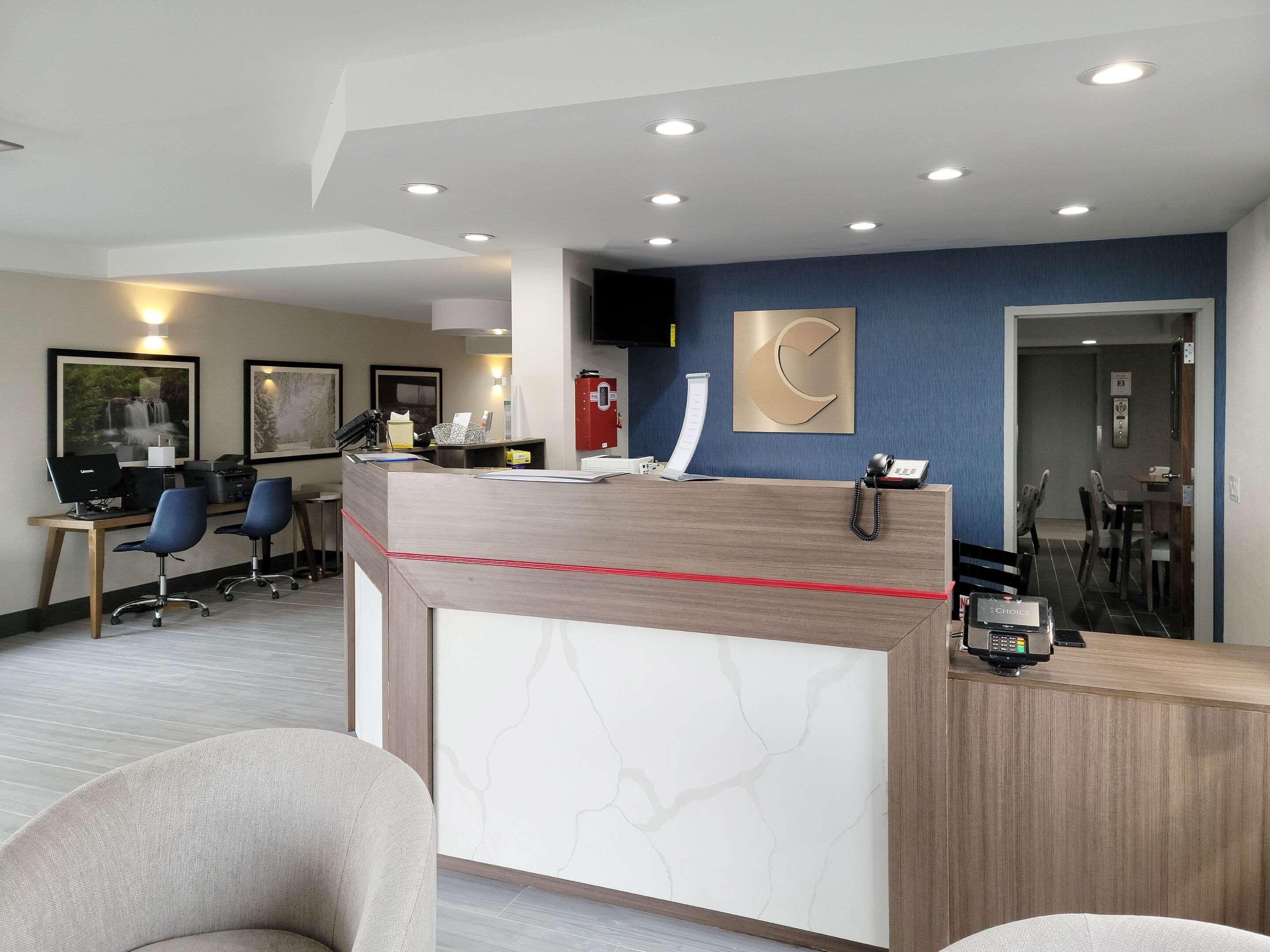 Comfort Inn & Suites Wyomissing-Reading Exterior photo