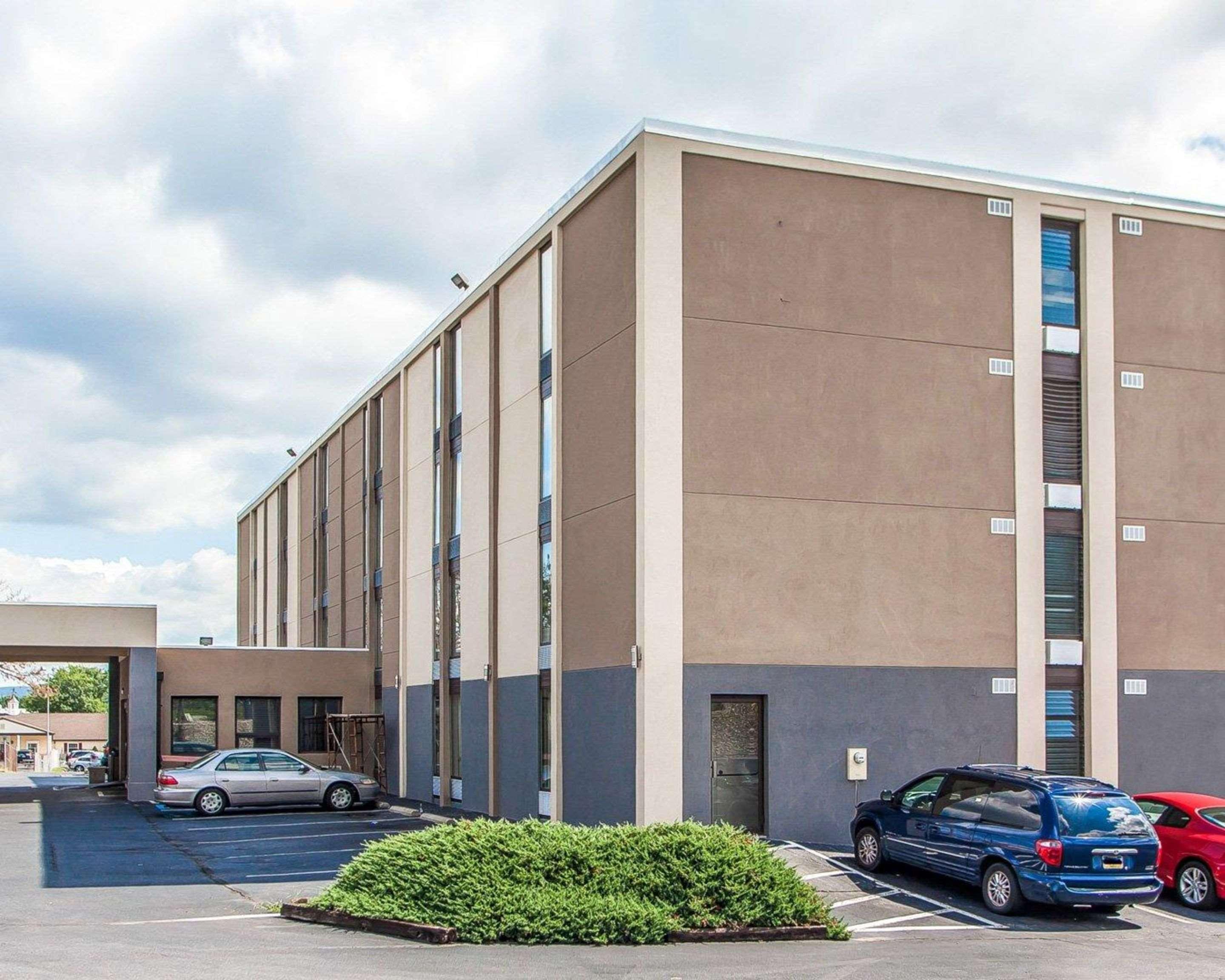 Comfort Inn & Suites Wyomissing-Reading Exterior photo